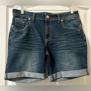 Deja Blue Dark Wash Denim Shorts Women’s Size 14 High-Rise Blue Jean Shorts